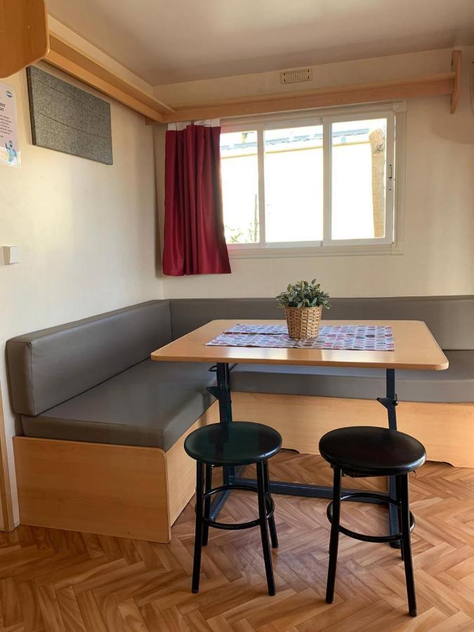 Camping Oliana Εξωτερικό φωτογραφία