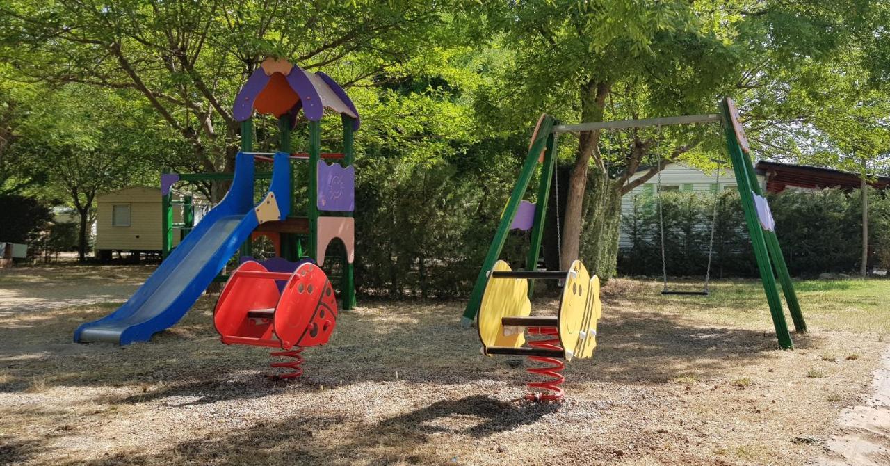 Camping Oliana Εξωτερικό φωτογραφία