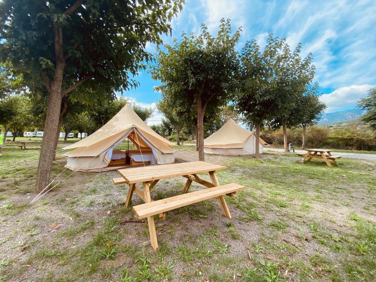 Camping Oliana Εξωτερικό φωτογραφία