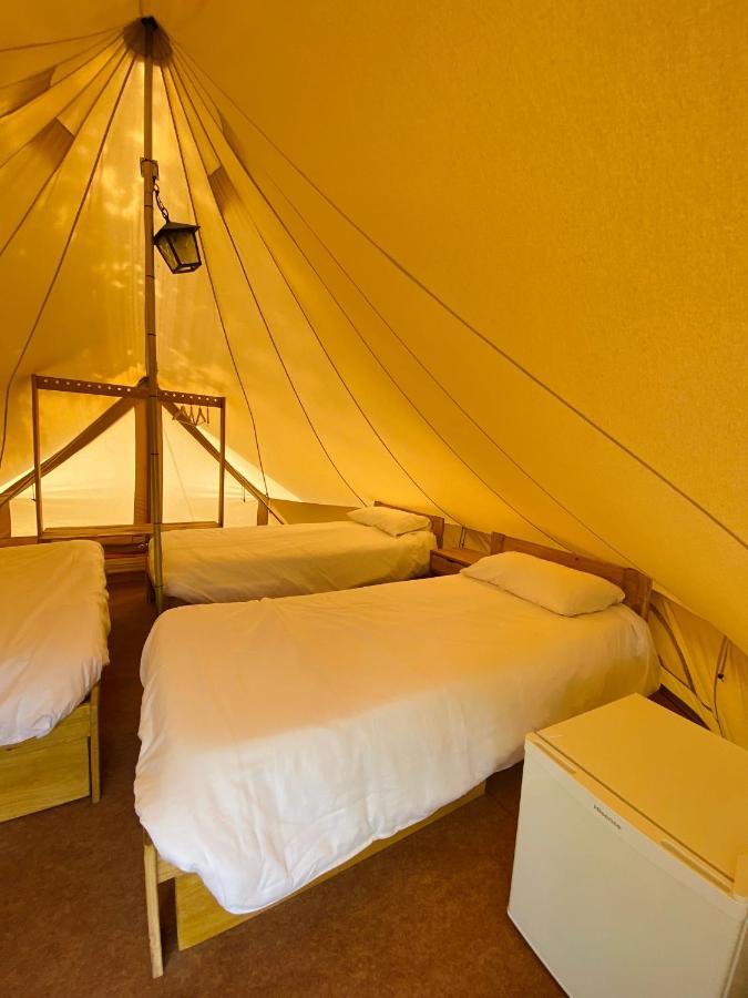 Camping Oliana Εξωτερικό φωτογραφία