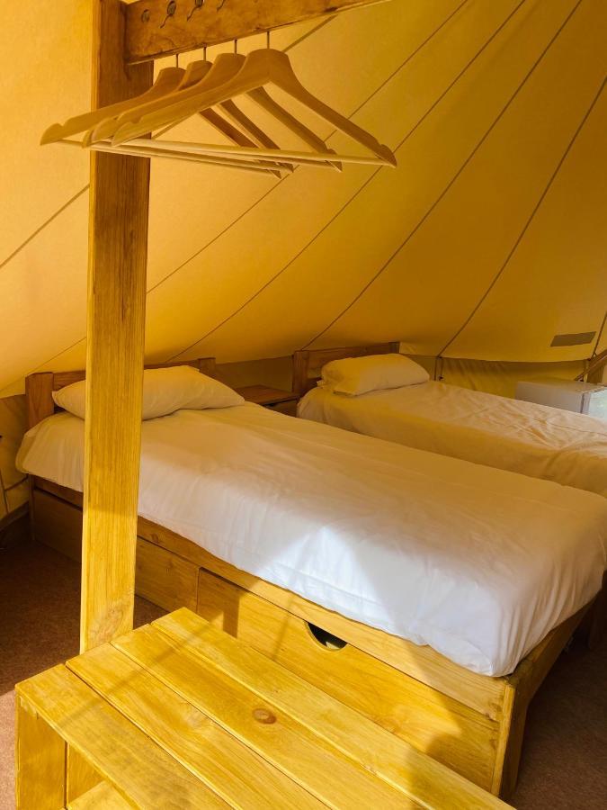Camping Oliana Εξωτερικό φωτογραφία