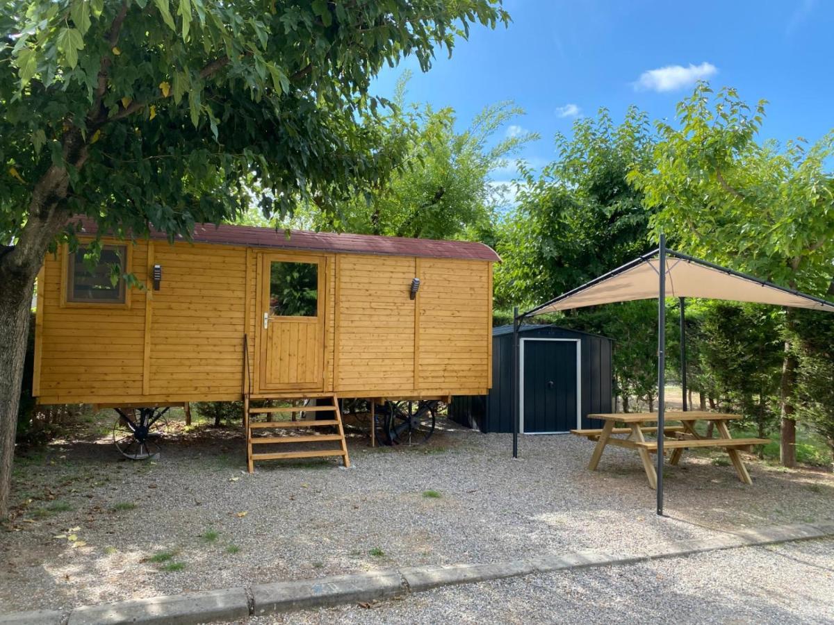 Camping Oliana Εξωτερικό φωτογραφία