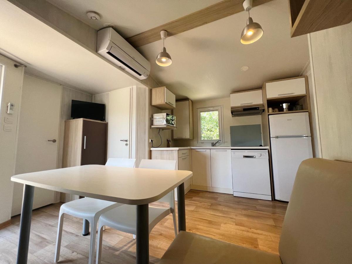 Camping Oliana Εξωτερικό φωτογραφία