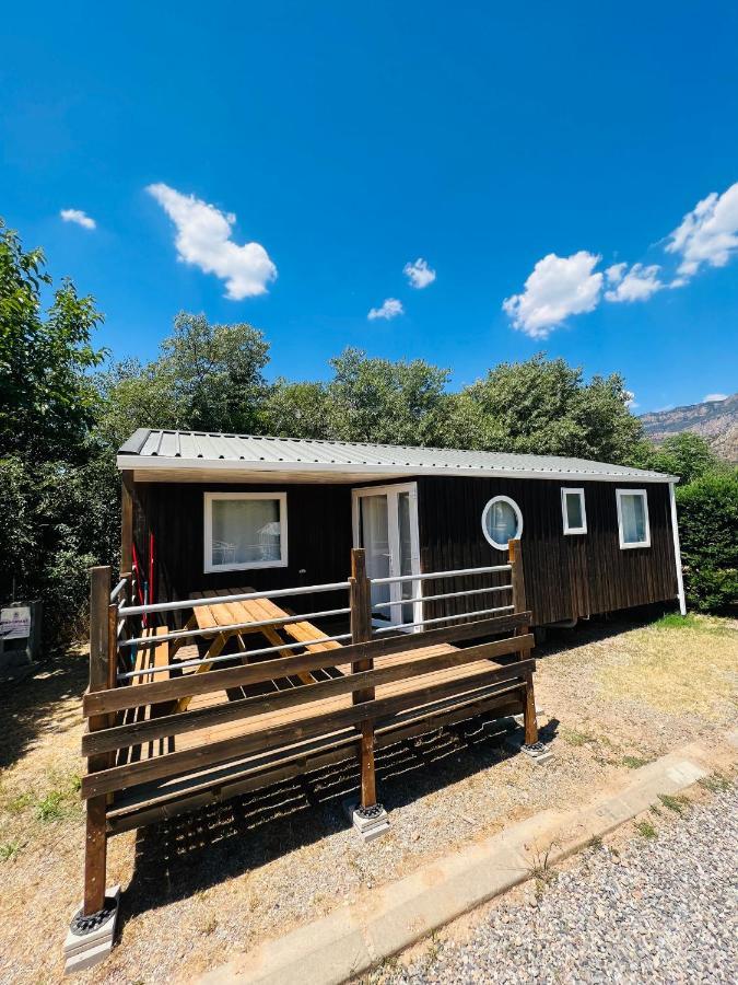 Camping Oliana Εξωτερικό φωτογραφία