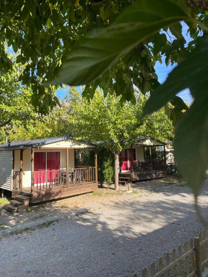 Camping Oliana Εξωτερικό φωτογραφία