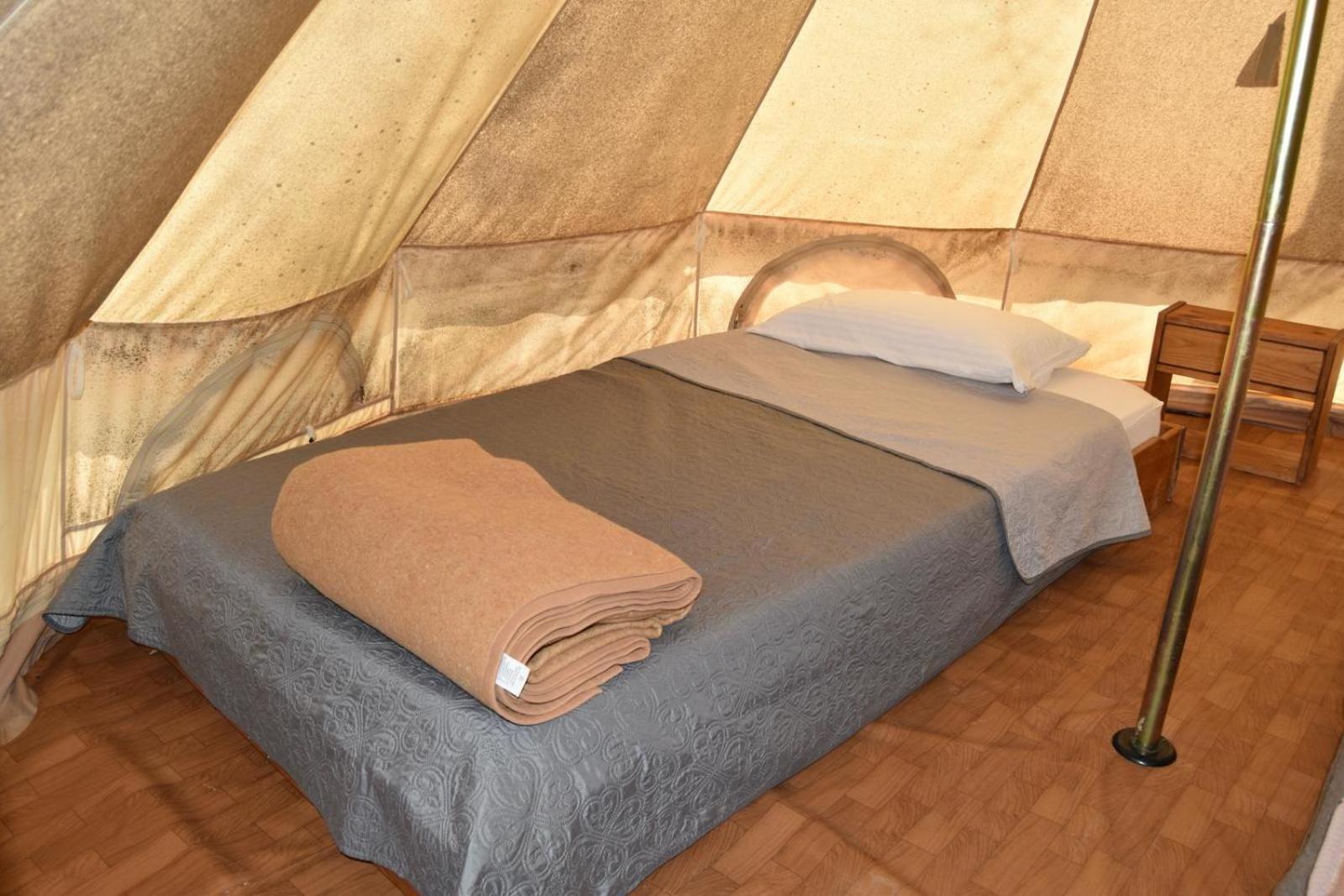 Camping Oliana Εξωτερικό φωτογραφία