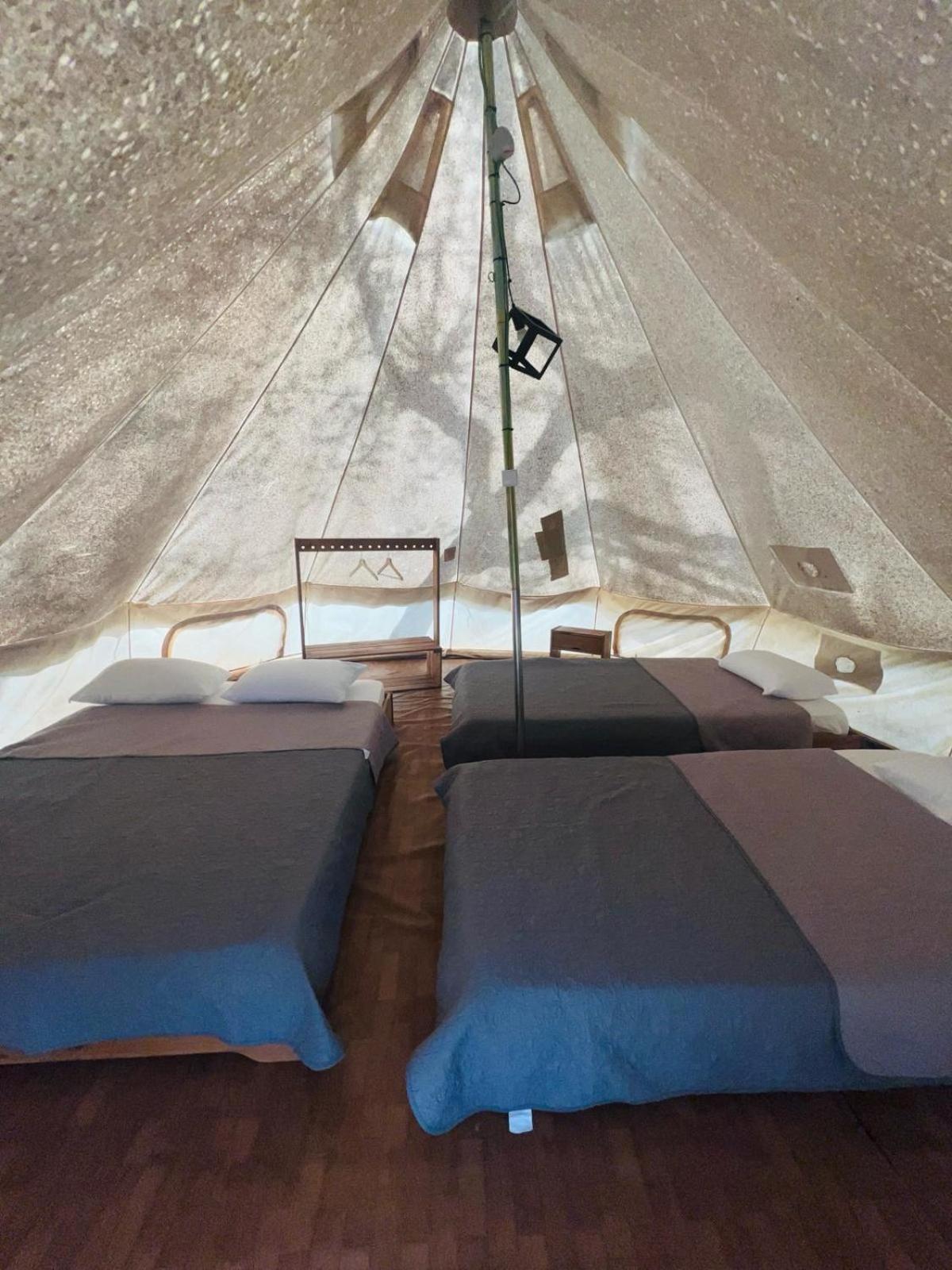 Camping Oliana Εξωτερικό φωτογραφία