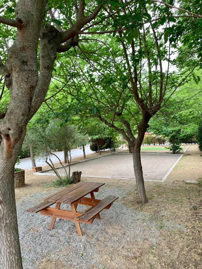 Camping Oliana Εξωτερικό φωτογραφία